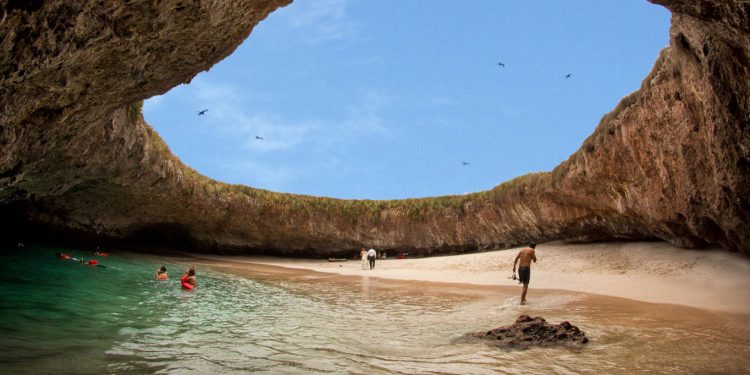 Top 20 Hidden Travel Gems the World Needs to Know About